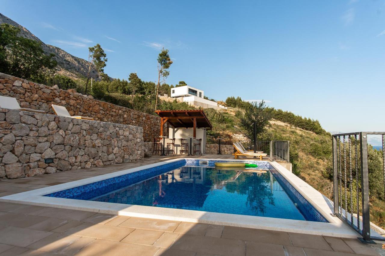 Exclusive Villa Almissa With Swimming Pool And Sea View 로크바 로고즈니차 외부 사진