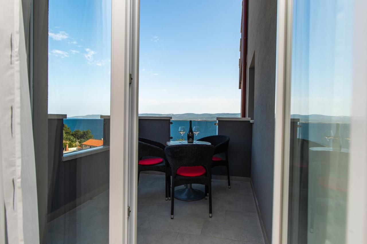 Exclusive Villa Almissa With Swimming Pool And Sea View 로크바 로고즈니차 외부 사진