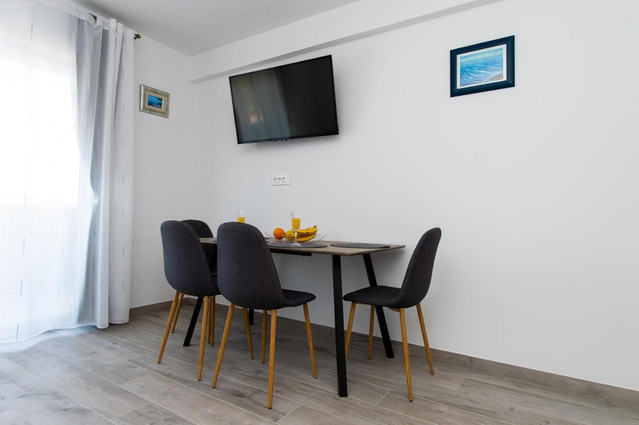 Exclusive Villa Almissa With Swimming Pool And Sea View 로크바 로고즈니차 외부 사진