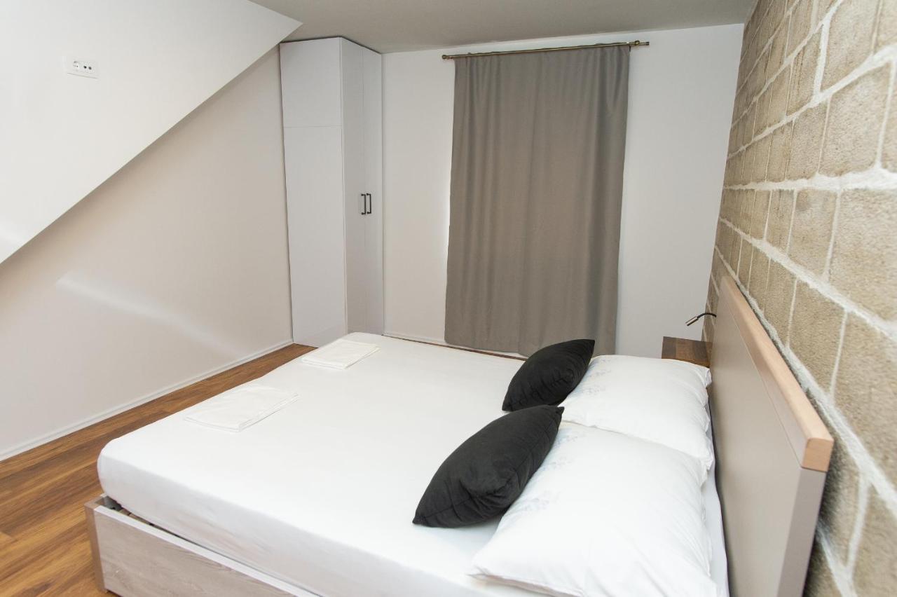 Exclusive Villa Almissa With Swimming Pool And Sea View 로크바 로고즈니차 외부 사진