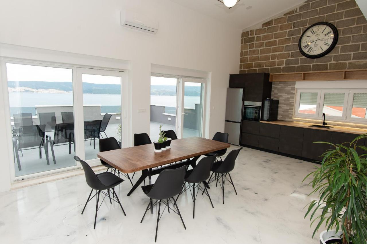 Exclusive Villa Almissa With Swimming Pool And Sea View 로크바 로고즈니차 외부 사진