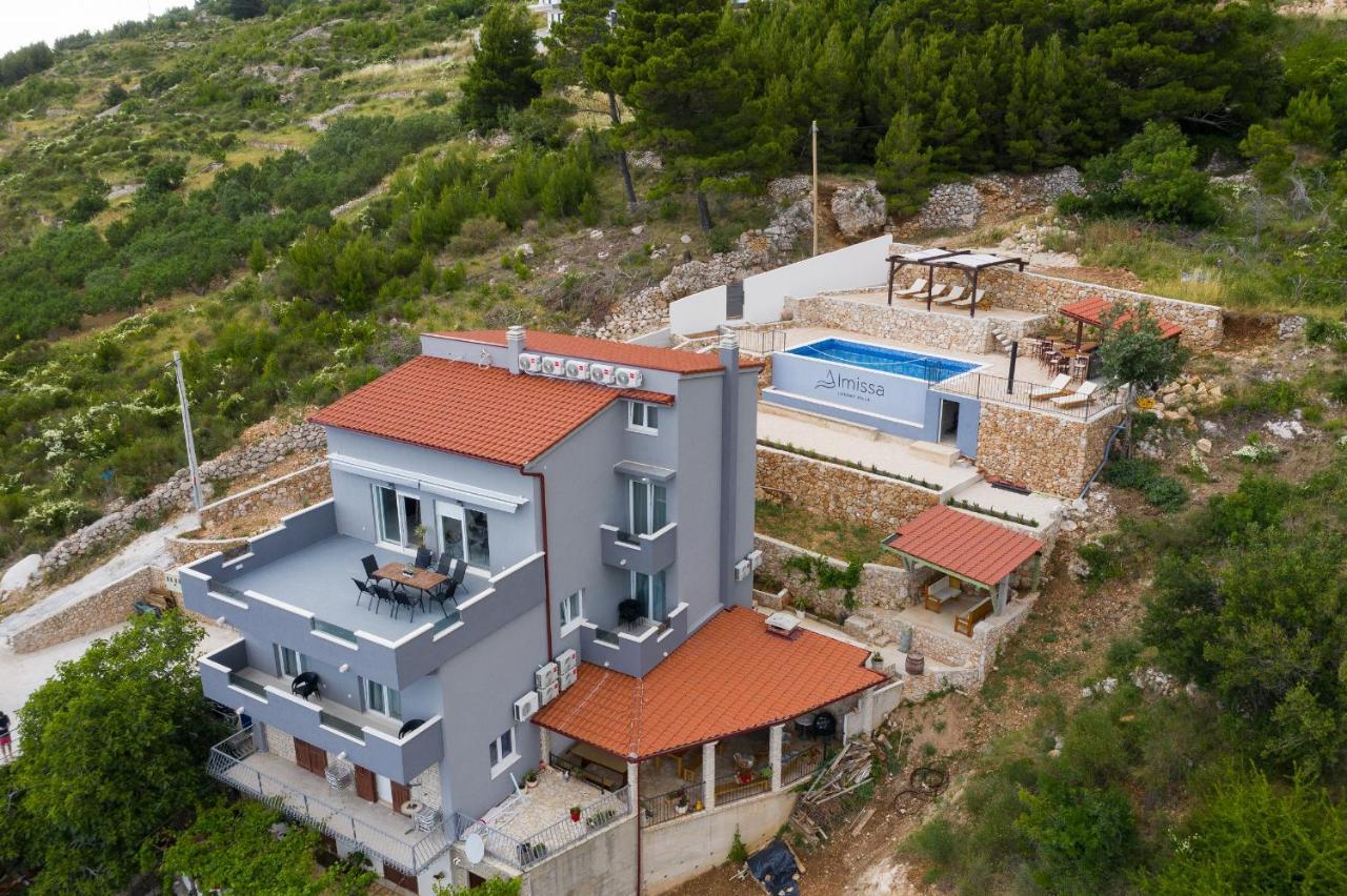 Exclusive Villa Almissa With Swimming Pool And Sea View 로크바 로고즈니차 외부 사진